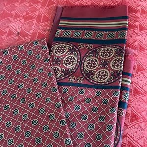 Beautiful 100% silk Smithsonian Institution Reproduction Scarlf